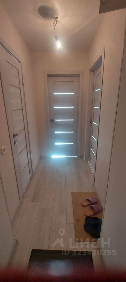 Продажа 1-комн квартиры на вторичном рынке пос. Шушары, Московское шоссе, 256к2