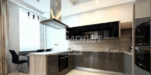 3-комн квартира ул Мосфильмовская,  д. 8,  к. 1