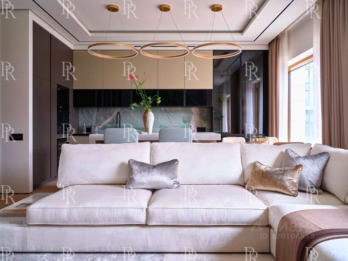 Продажа 3-комн квартиры на вторичном рынке улица Усачева, 13