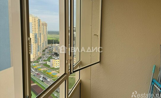 Продажа 1-комн квартиры на вторичном рынке Верхне-Каменская улица,  д. 3 к1