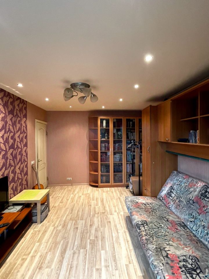 Продажа 2-комн квартиры на вторичном рынке Красногорск, улица Королева, 1