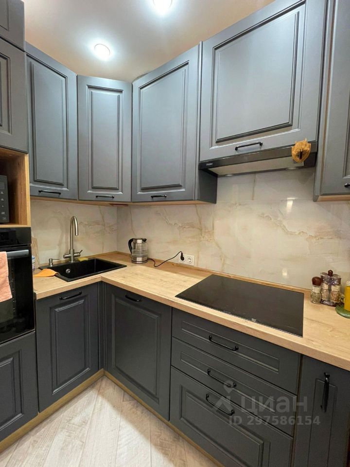 Продажа 2-комн квартиры на вторичном рынке Новозаводская улица, 2К1