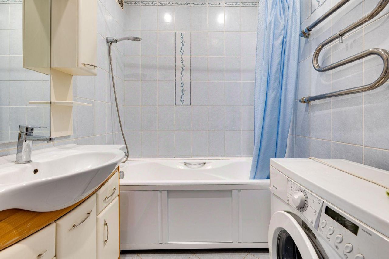 Аренда 3-комн квартиры на вторичном рынке Петрозаводская улица, 19К2