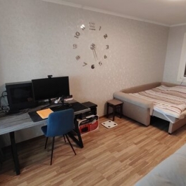 Продажа 3-комн квартиры на вторичном рынке ул Десантников,  д. 20,  к. 1