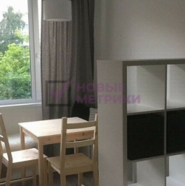 Продажа 4-комн квартиры на вторичном рынке Художников пр-кт,  д. 31,  к. 1