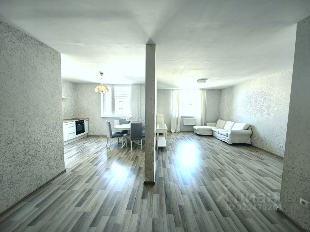 Продажа 3-комн квартиры на вторичном рынке Дунайский проспект, 23