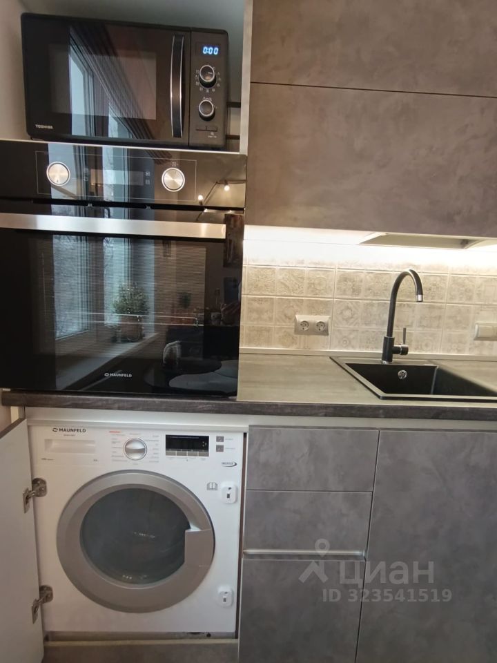 Продажа 3-комн квартиры на вторичном рынке улица Кулакова, 15к1