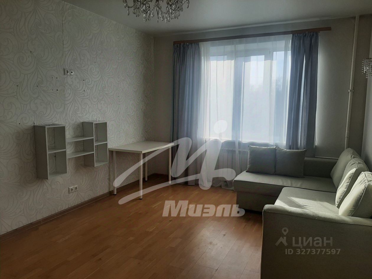 Аренда 3-комн квартиры на вторичном рынке Нагорная улица, 34К1