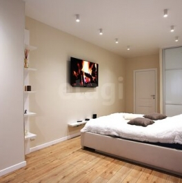 Продажа 1-комн квартиры на вторичном рынке Космонавтов пр-кт,  д. 61 к2