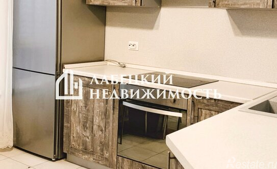 Продажа 2-комн квартиры на вторичном рынке Саларьевская ул,  д. 14 к2