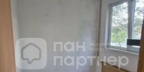 3-комн квартира ул Симонова,  д. 10,  к. 1