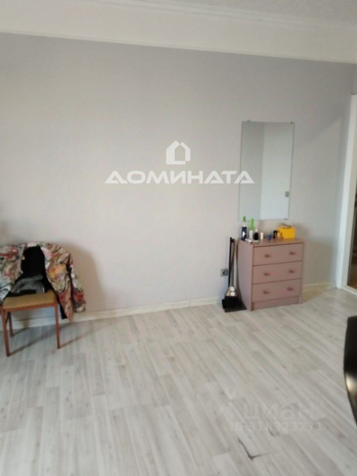 Продажа 3-комн квартиры на вторичном рынке Старо-Петергофский проспект, 41