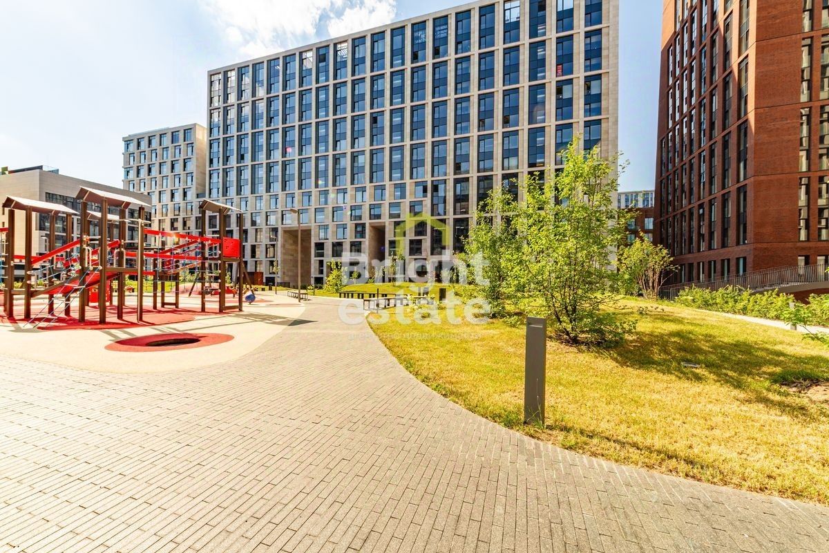 Продажа 3-комн квартиры на вторичном рынке улица Усачева, 15А