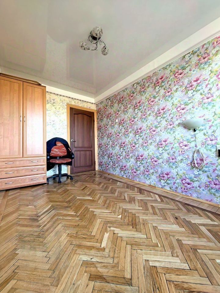 Продажа 3-комн квартиры на вторичном рынке улица Маршала Тухачевского, 9