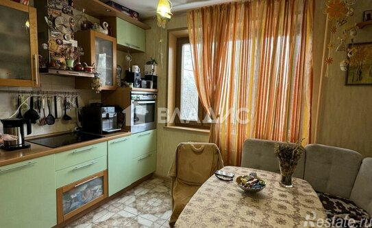 Продажа 1-комн квартиры на вторичном рынке ул Батюнинская,  д. 10