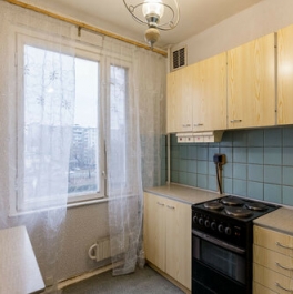 Продажа 1-комн квартиры на вторичном рынке Новочеркасский б-р,  д. 1