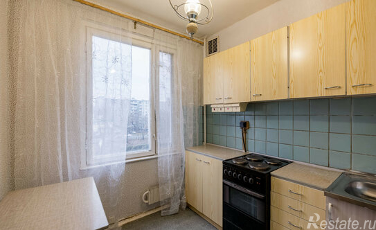 Продажа 1-комн квартиры на вторичном рынке Новочеркасский б-р,  д. 1