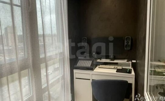 Продажа 1-комн квартиры на вторичном рынке Юнтоловский проспект