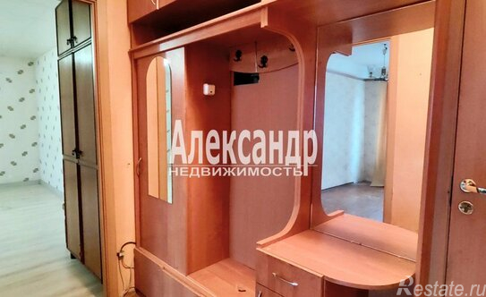 Продажа 2-комн квартиры на вторичном рынке улица Подвойского,  д. 36 к1