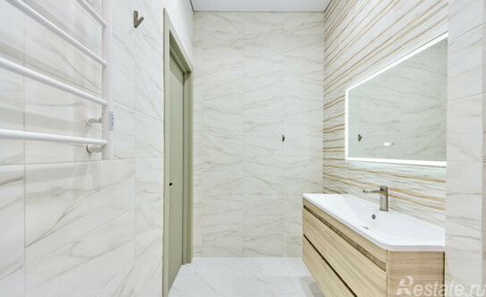 Продажа 4-комн квартиры на вторичном рынке Новоалексеевская улица