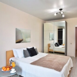 Аренда 2-комн квартиры на вторичном рынке наб Реки Монастырки,  д. 1