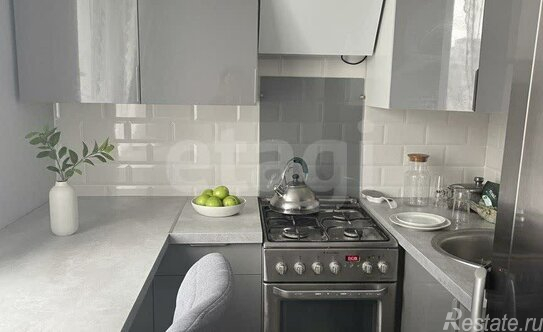 Продажа 2-комн квартиры на вторичном рынке Серпухов, Советская улица,  д. 122