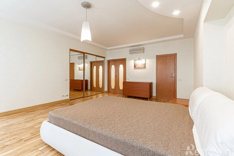 Продажа 3-комн квартиры на вторичном рынке Мерзляковский пер.,  д. 10