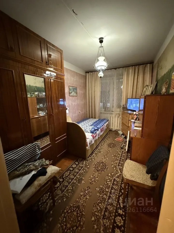 Продажа 2-комн квартиры на вторичном рынке Кириши, Советская улица, 19