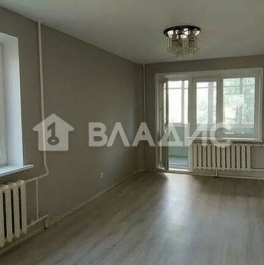 Продажа 4-комн квартиры на вторичном рынке Холодово, Коммунистическая улица,  д. 17