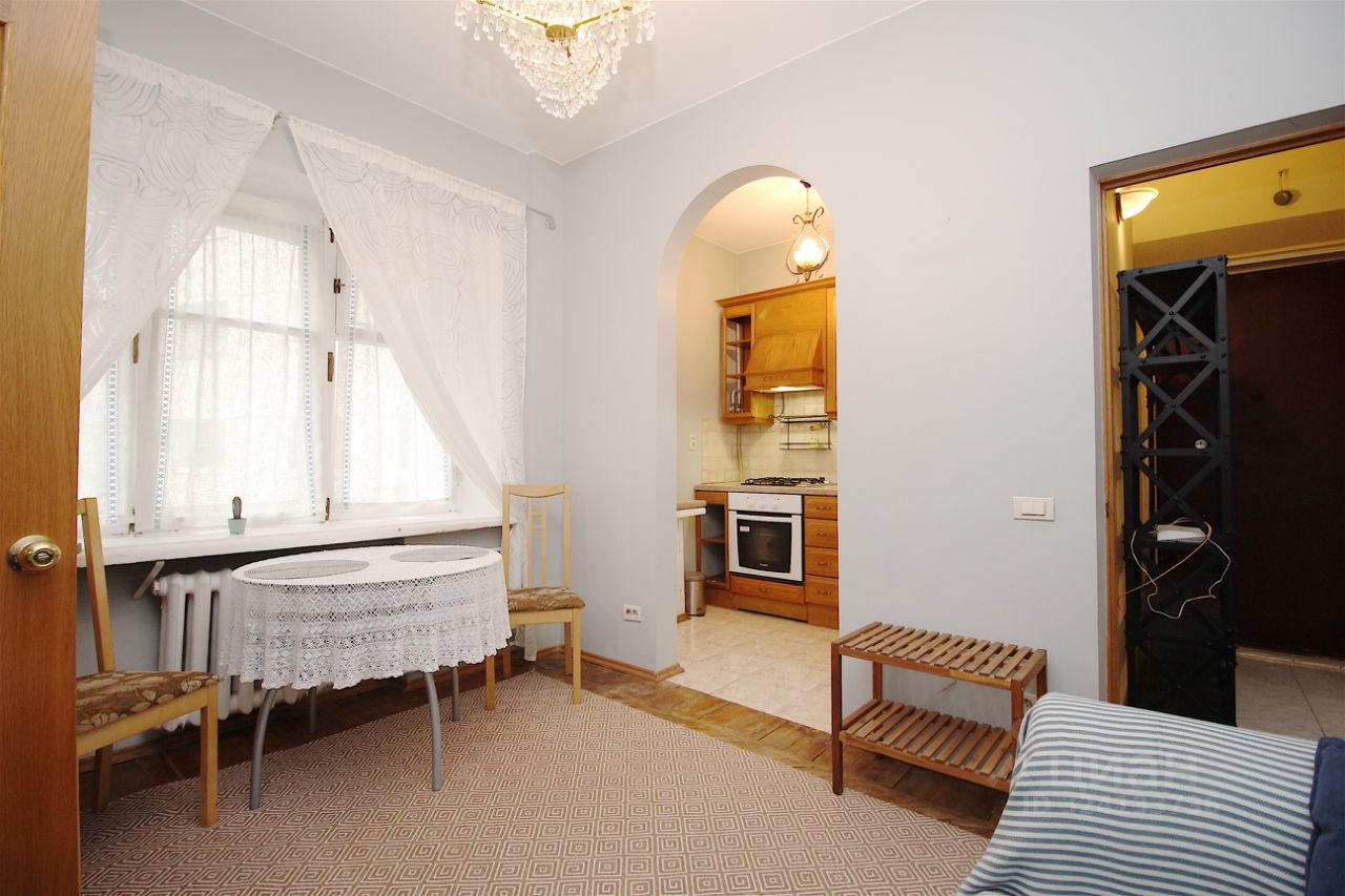 Аренда 2-комн квартиры на вторичном рынке переулок Сивцев Вражек, 15/25