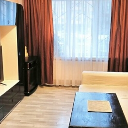 Продажа 4-комн квартиры на вторичном рынке Кириши, ул Нефтехимиков,  д. 20