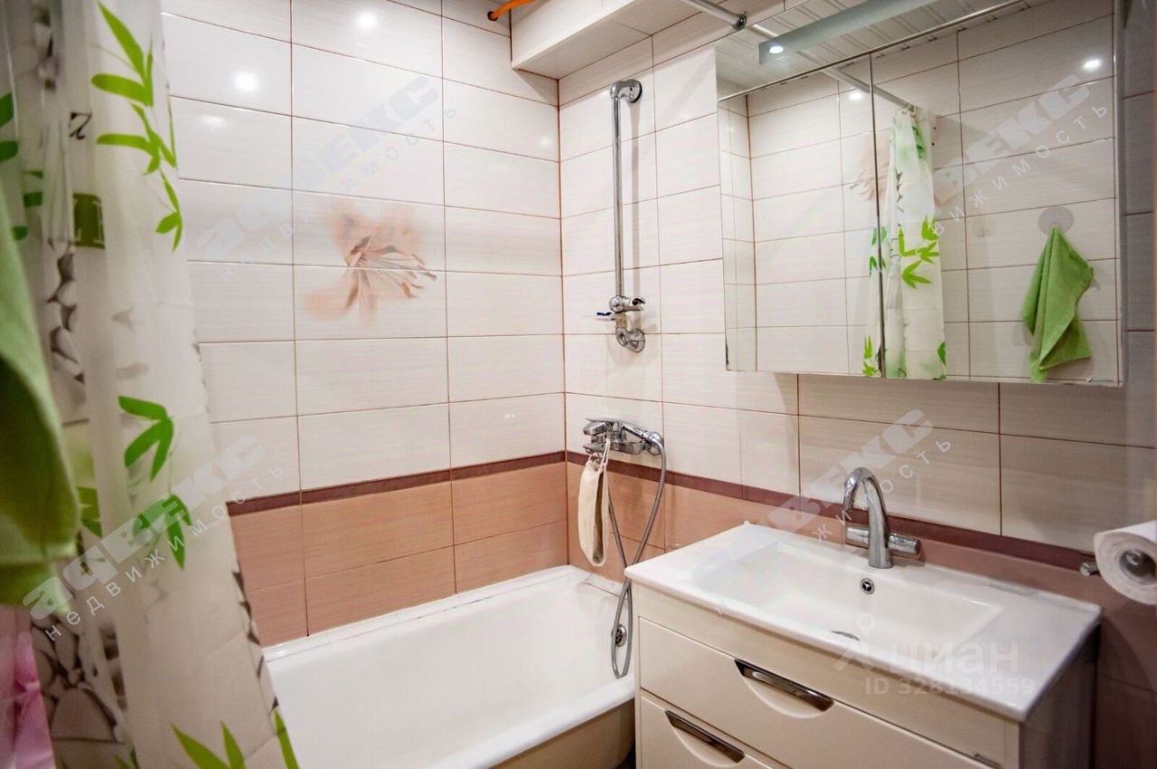 Продажа 3-комн квартиры на вторичном рынке Благодатная улица,  д. 21