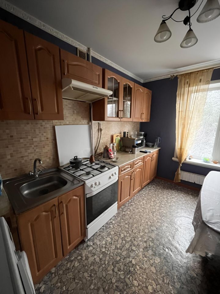 Продажа 3-комн квартиры на вторичном рынке Голубое пгт, 2