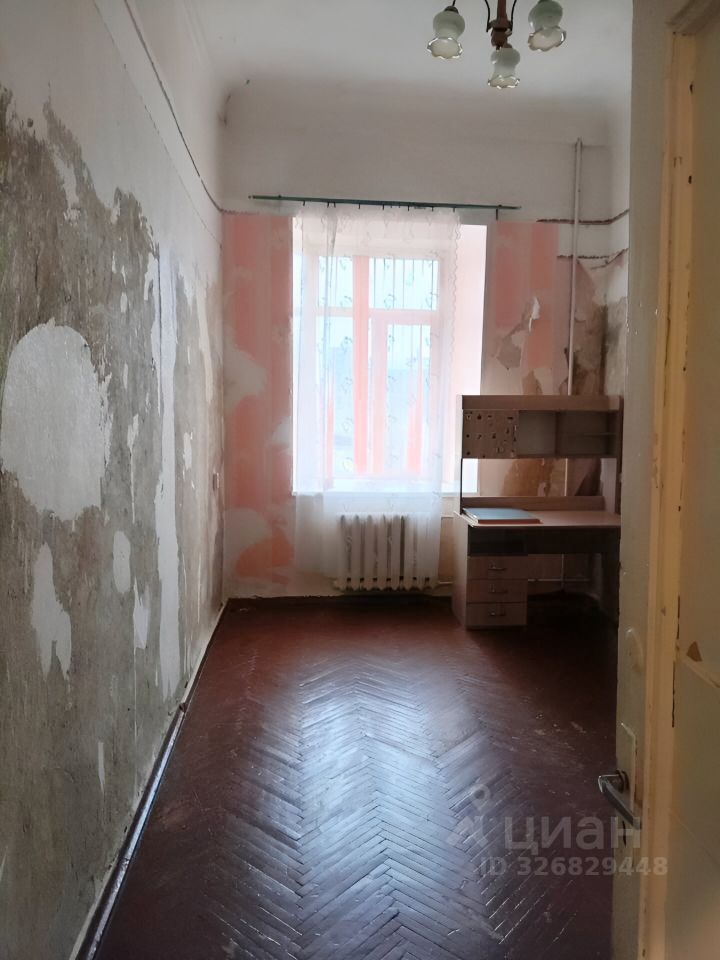 Продажа 2-комн квартиры на вторичном рынке пос. Парусинка, Ивангород, улица Текстильщиков, 4