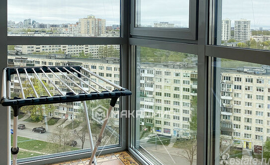 Продажа 3-комн квартиры на вторичном рынке улица Белы Куна,  д. 1 к1