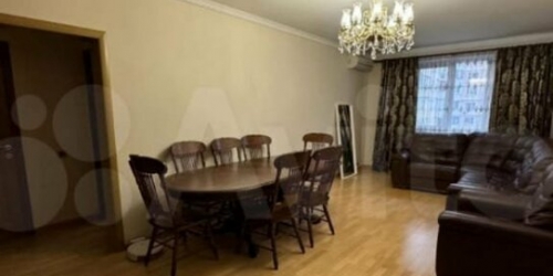 5-комн квартира улица Грина,  д. 40