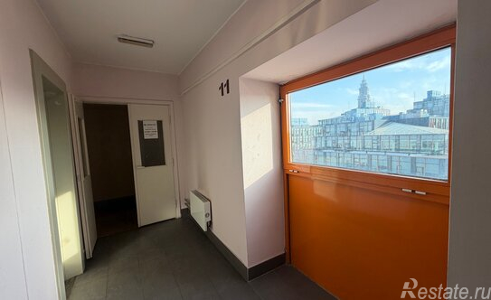 Продажа 3-комн квартиры на вторичном рынке ул Усиевича,  д. 27,  к. 2