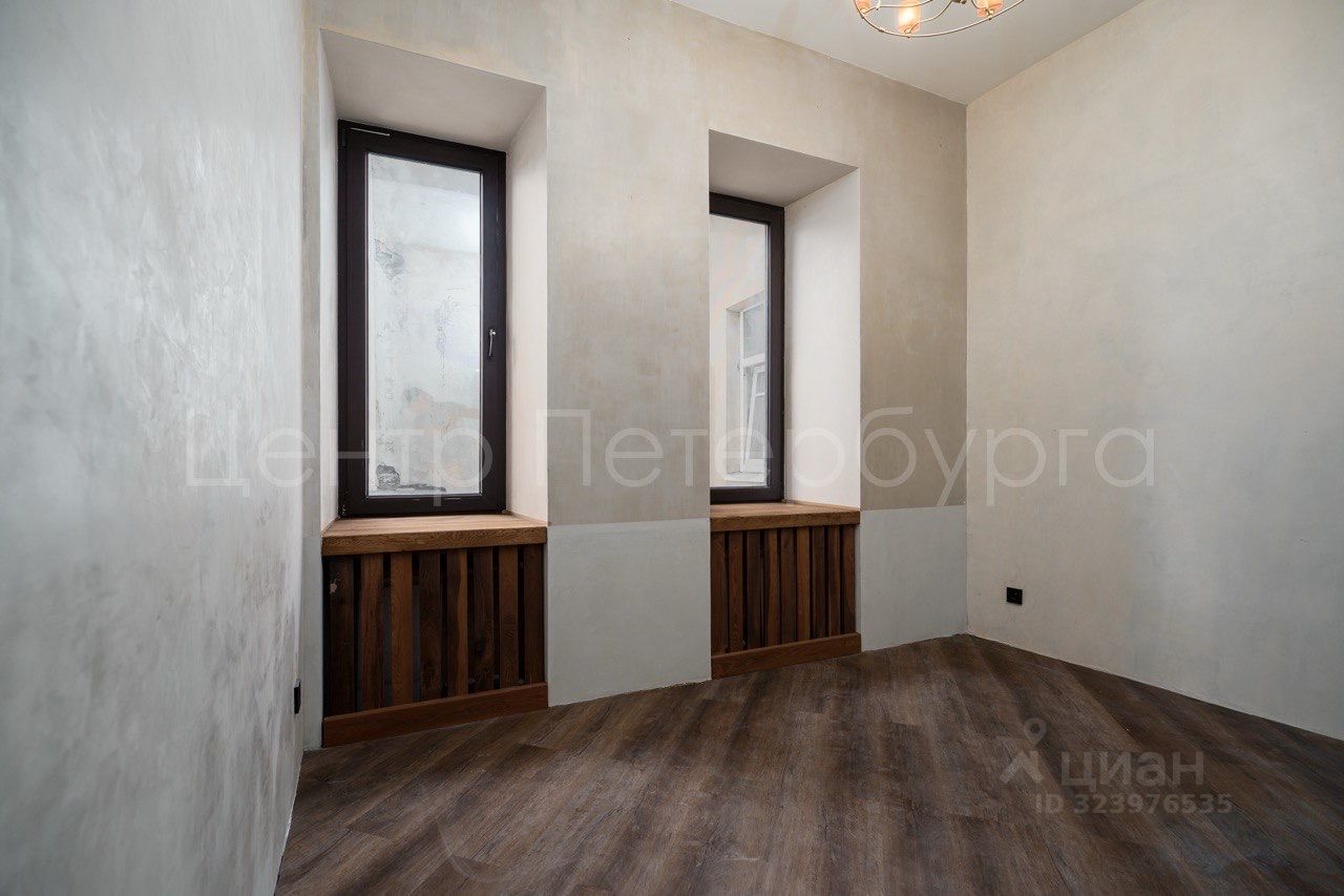 Продажа 3-комн квартиры на вторичном рынке набережная Крюкова Канала, 9