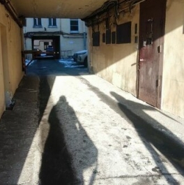 Продажа 2-комн квартиры на вторичном рынке Курляндская ул,  д. 25