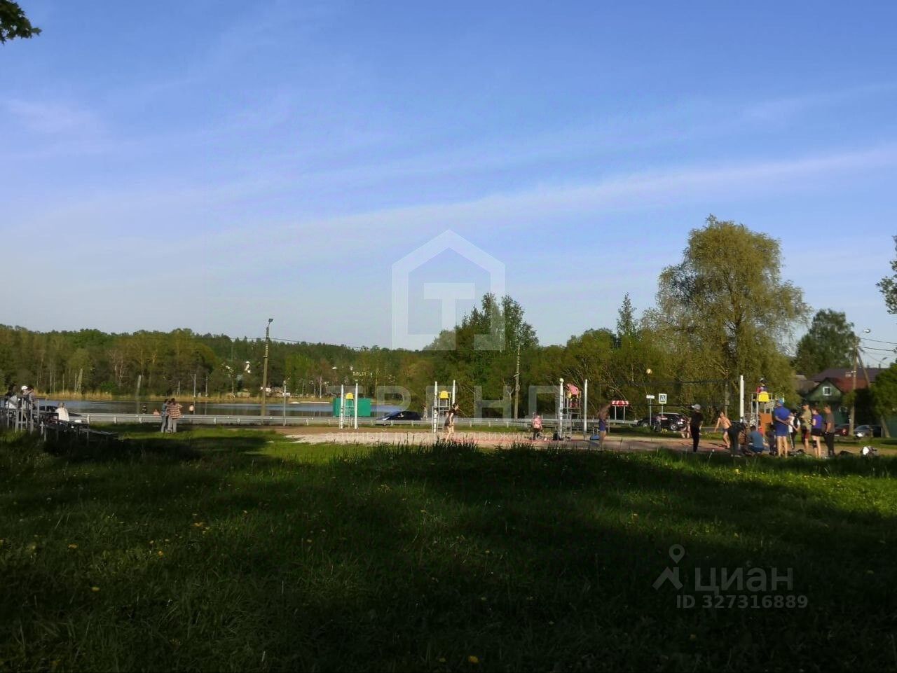 Продажа 1-комн квартиры на вторичном рынке Красное Село, улица Первого Мая, 3