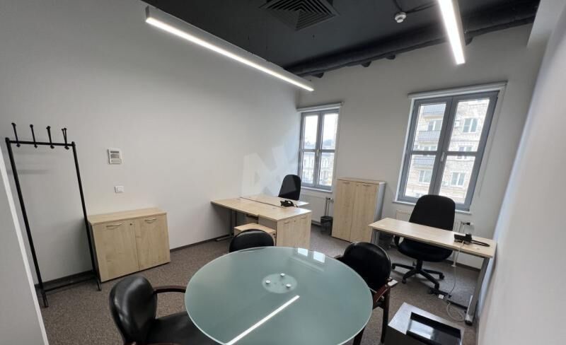 Аренда торгового помещения 1й Казачий пер