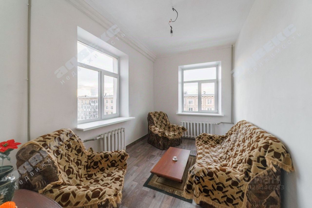 Продажа 3-комн квартиры на вторичном рынке улица Седова, 80