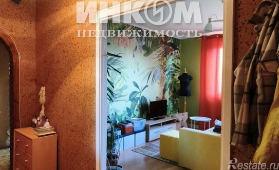 Продажа 3-комн квартиры на вторичном рынке Череповецкая улица,  д. 24