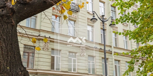 4-комн квартира улица Декабристов,  д. 62-64