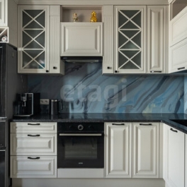 Продажа 3-комн квартиры на вторичном рынке улица Маршала Казакова