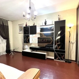 Продажа 2-комн квартиры на вторичном рынке улица Карпинского,  д. 26