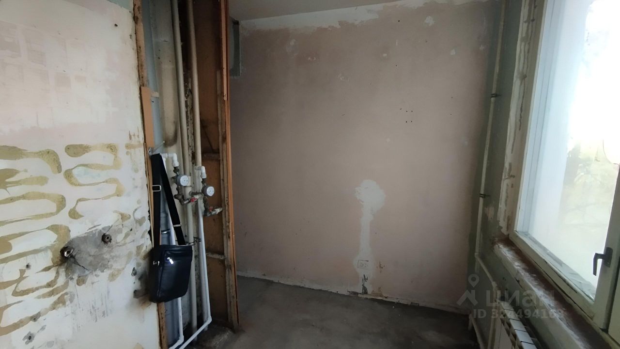 Продажа 1-комн квартиры на вторичном рынке Серебристый бульвар, 15