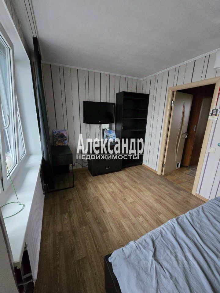 Аренда 2-комн квартиры на вторичном рынке проспект Художников, 41