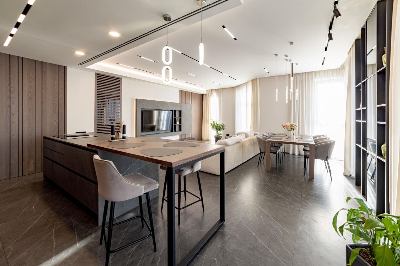 Продажа 4-комн квартиры на вторичном рынке Нежинская улица, 3А