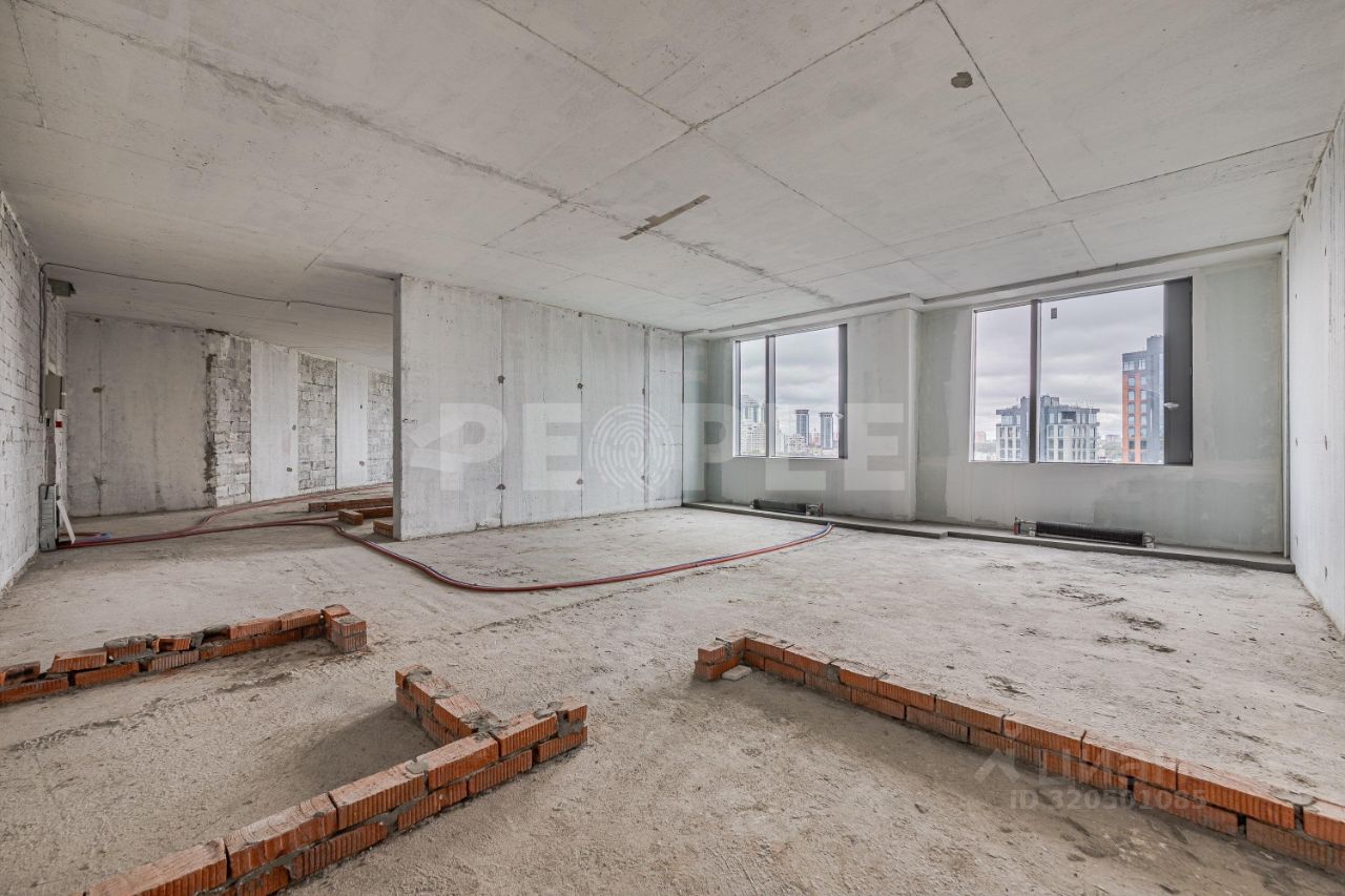 Продажа 5-комн квартиры на вторичном рынке Мосфильмовская улица, 8с1